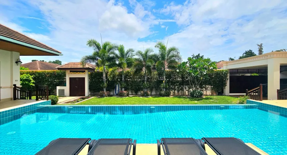For sale 4 bedrooms villa in Hua Hin, Prachuap Khiri Khan