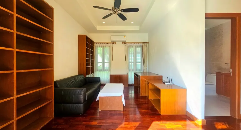 For sale 4 bedrooms villa in Hua Hin, Prachuap Khiri Khan