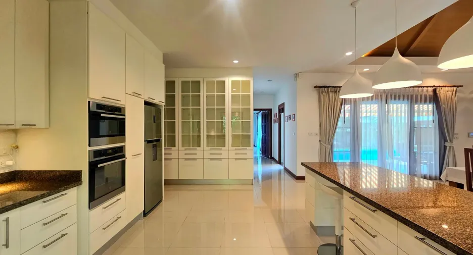 For sale 4 bedrooms villa in Hua Hin, Prachuap Khiri Khan