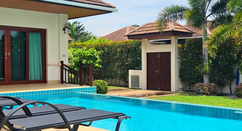 For sale 4 bedrooms villa in Hua Hin, Prachuap Khiri Khan