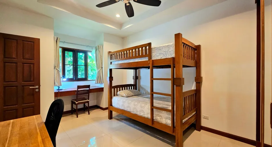 For sale 4 bedrooms villa in Hua Hin, Prachuap Khiri Khan