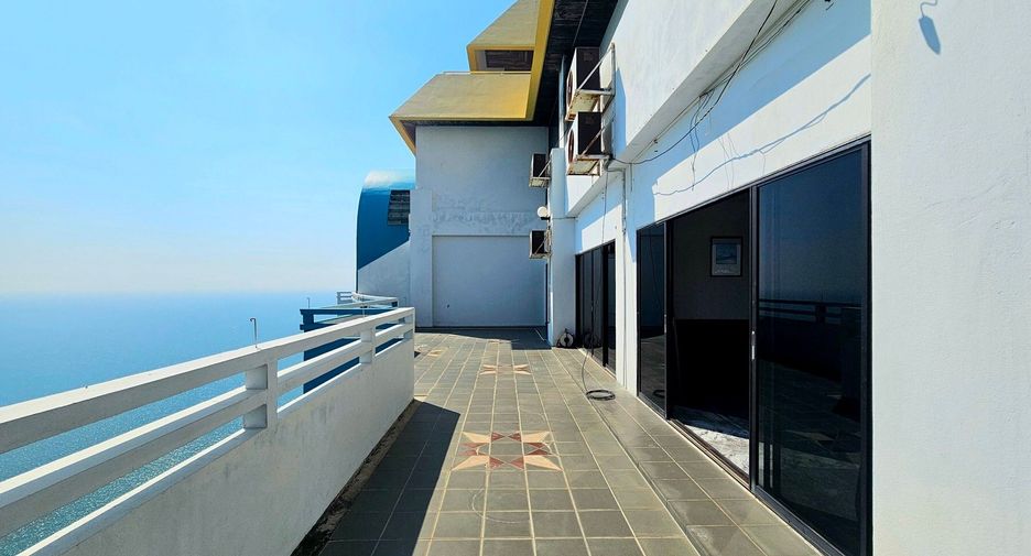 For sale 4 bedrooms condo in Cha Am, Phetchaburi