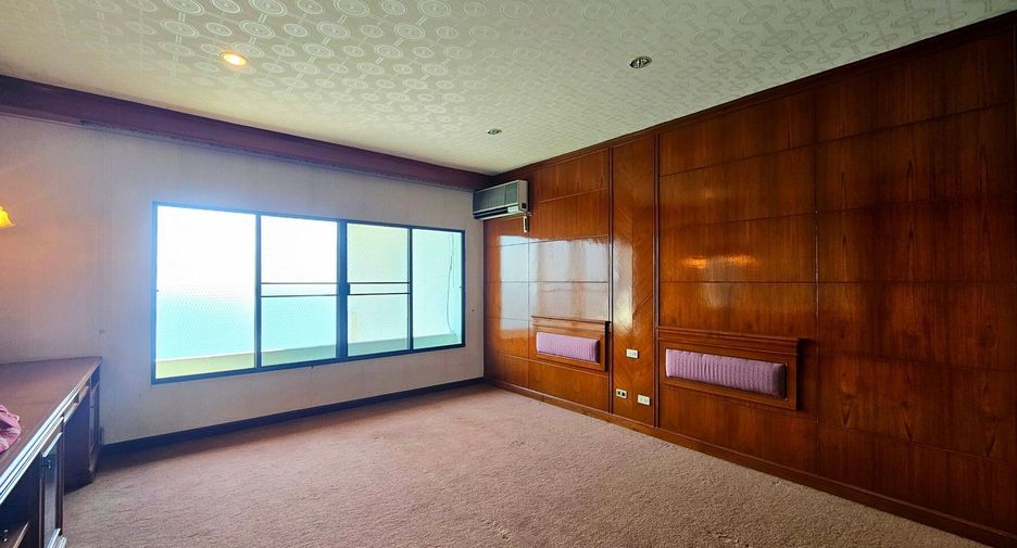 For sale 4 bedrooms condo in Cha Am, Phetchaburi