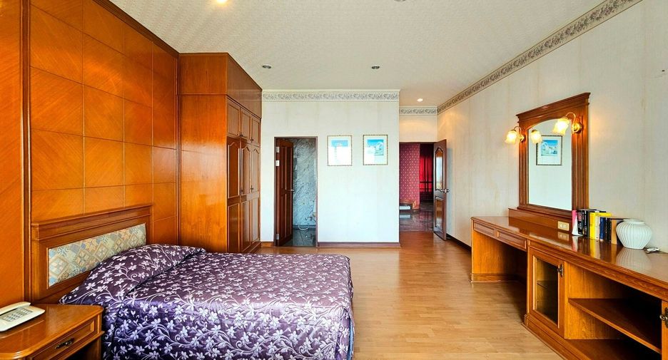 For sale 4 bedrooms condo in Cha Am, Phetchaburi