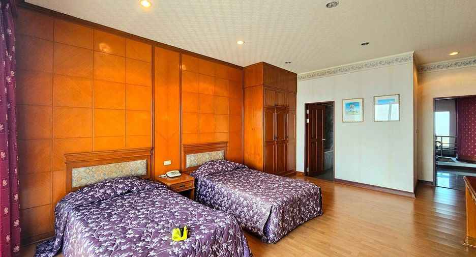 For sale 4 bedrooms condo in Cha Am, Phetchaburi