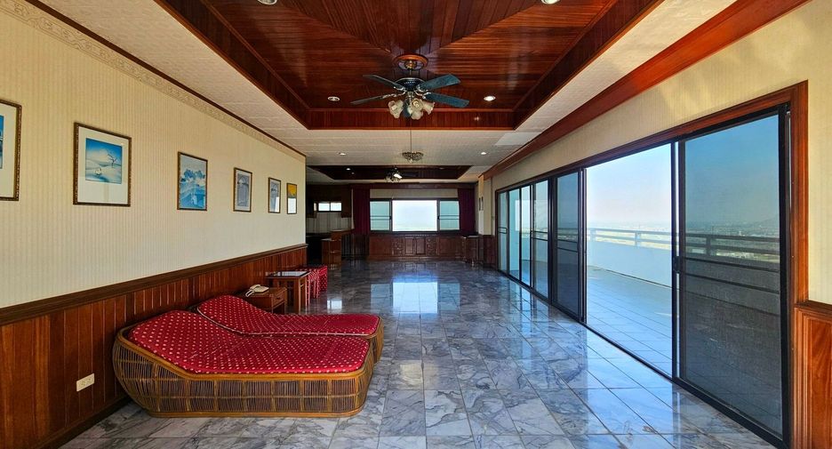 For sale 4 bedrooms condo in Cha Am, Phetchaburi