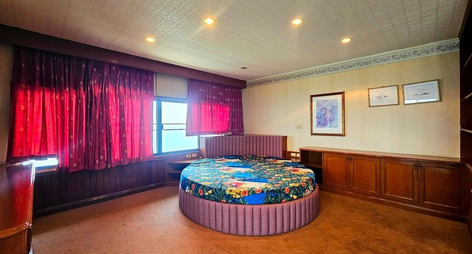 For sale 4 bedrooms condo in Cha Am, Phetchaburi