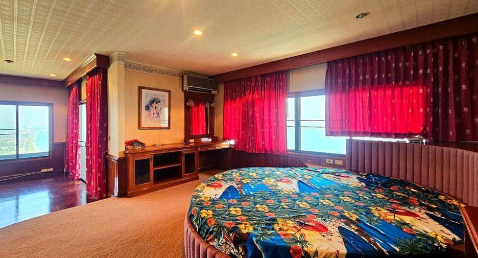 For sale 4 bedrooms condo in Cha Am, Phetchaburi