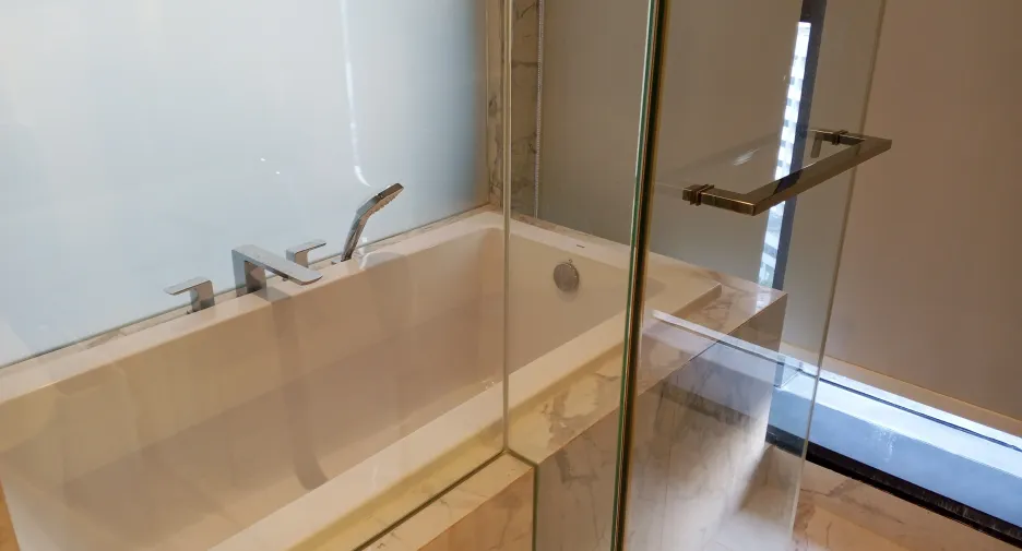 For rent 2 bedrooms condo in Khlong Toei, Bangkok