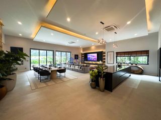 Casa en venta de 5 habitaciones en Bang Lamung, Chonburi