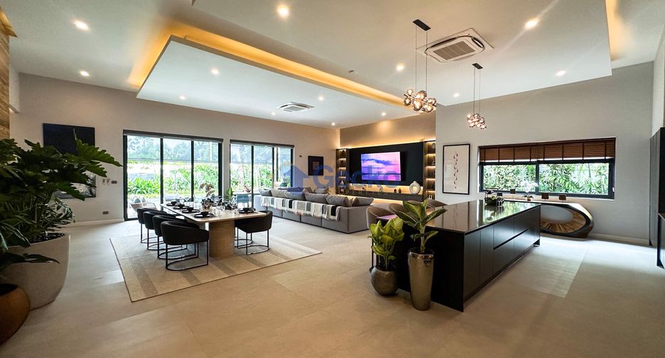 For sale 5 bedrooms house in Bang Lamung, Chonburi