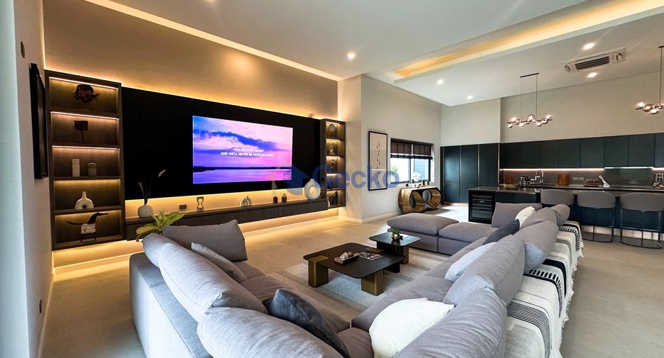 For sale 5 bedrooms house in Bang Lamung, Chonburi