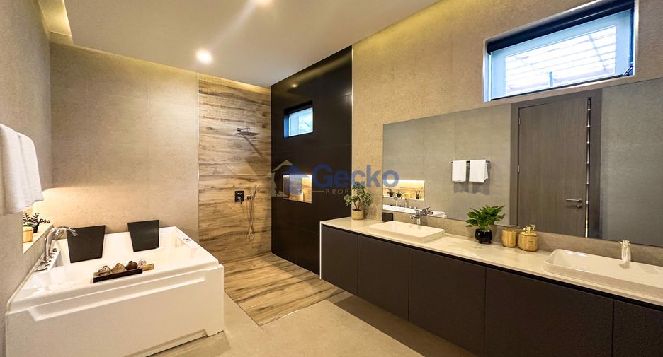 For sale 5 bedrooms house in Bang Lamung, Chonburi