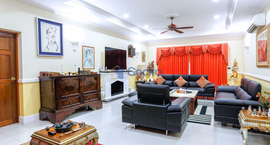 Haus zum Kauf mit 7 Zimmer in Bang Lamung, Chonburi