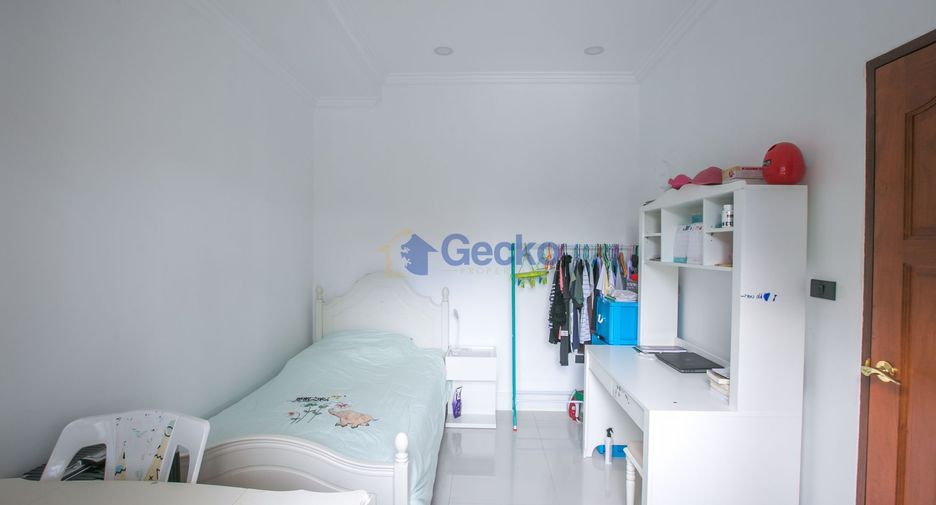 Haus zum Kauf mit 7 Zimmer in Bang Lamung, Chonburi