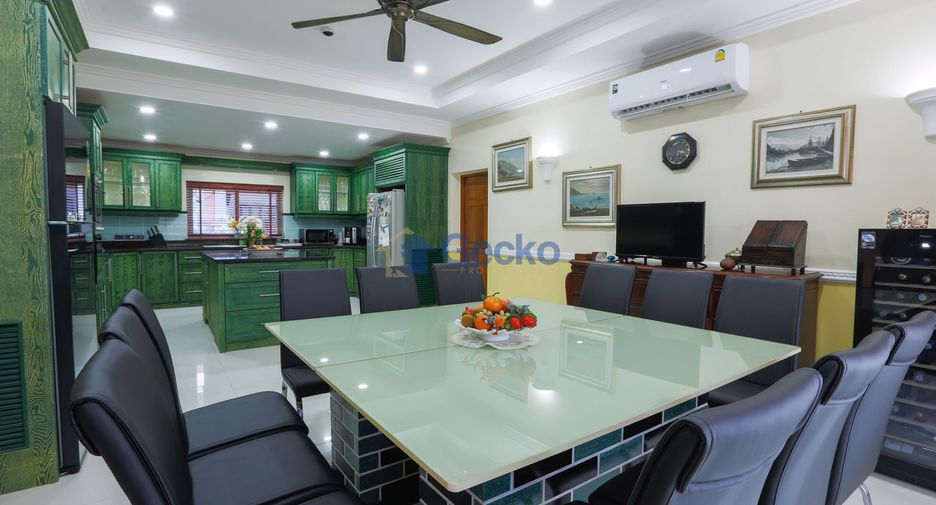Haus zum Kauf mit 7 Zimmer in Bang Lamung, Chonburi
