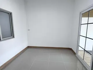 出售 2 卧室 联排别墅 在 华欣, 班武里府