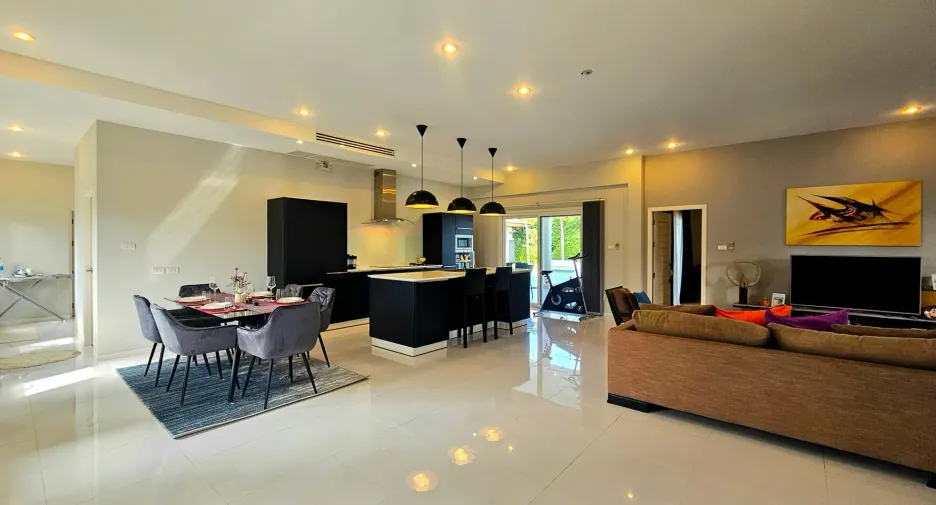 For sale 4 bedrooms villa in Hua Hin, Prachuap Khiri Khan