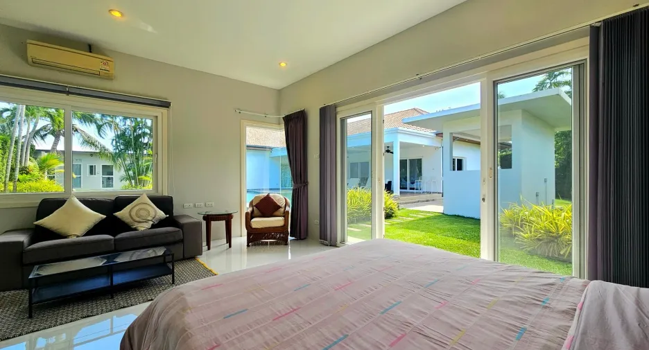 For sale 4 bedrooms villa in Hua Hin, Prachuap Khiri Khan