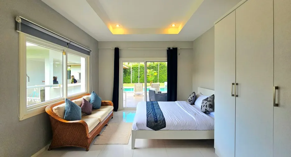 For sale 4 bedrooms villa in Hua Hin, Prachuap Khiri Khan