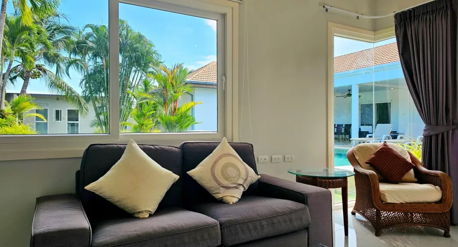For sale 4 bedrooms villa in Hua Hin, Prachuap Khiri Khan