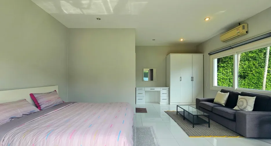 For sale 4 bedrooms villa in Hua Hin, Prachuap Khiri Khan