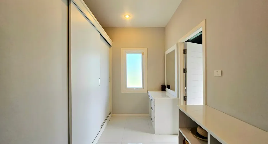 For sale 4 bedrooms villa in Hua Hin, Prachuap Khiri Khan