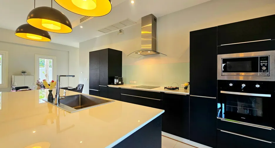 For sale 4 bedrooms villa in Hua Hin, Prachuap Khiri Khan