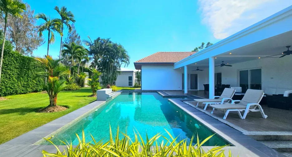 For sale 4 bedrooms villa in Hua Hin, Prachuap Khiri Khan