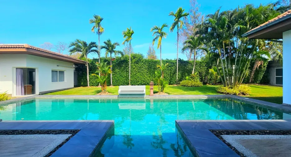 For sale 4 bedrooms villa in Hua Hin, Prachuap Khiri Khan