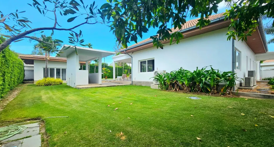 For sale 4 bedrooms villa in Hua Hin, Prachuap Khiri Khan