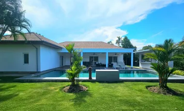 For sale 4 bedrooms villa in Hua Hin, Prachuap Khiri Khan