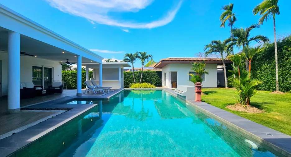 For sale 4 bedrooms villa in Hua Hin, Prachuap Khiri Khan