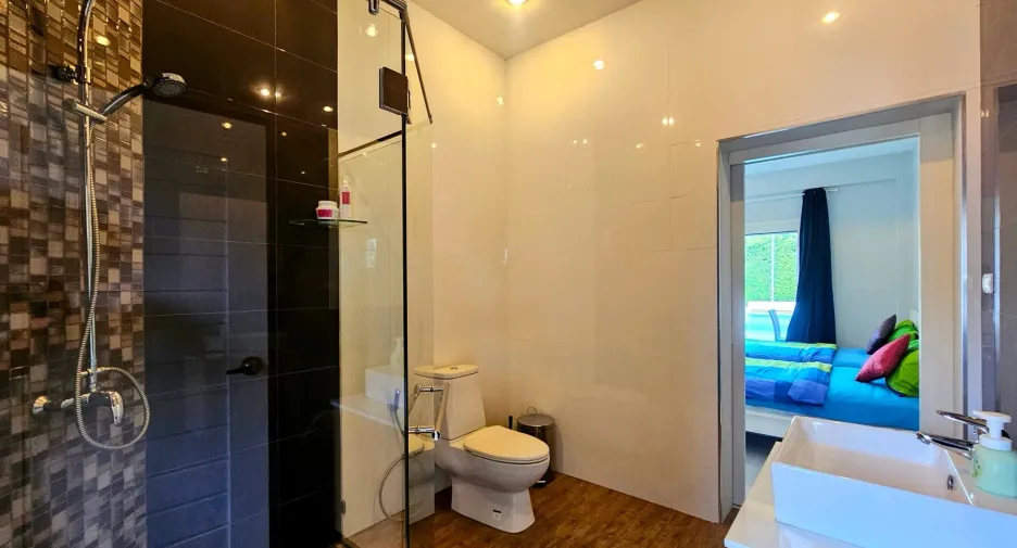 For sale 4 bedrooms villa in Hua Hin, Prachuap Khiri Khan