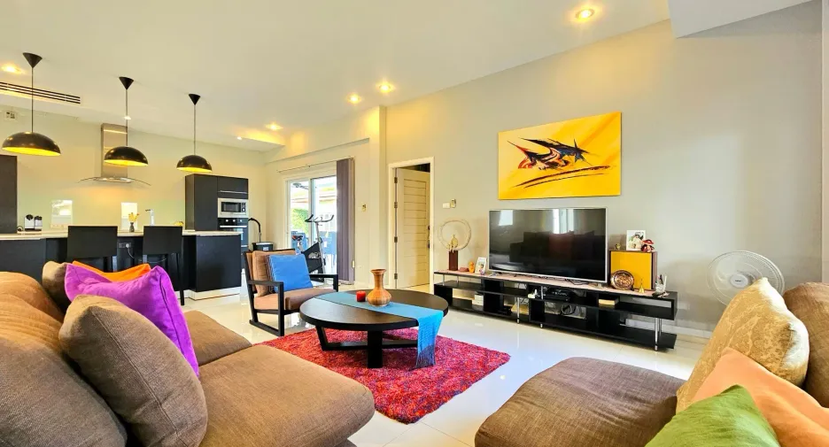For sale 4 bedrooms villa in Hua Hin, Prachuap Khiri Khan