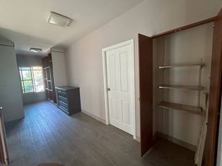 For rent 3 bedrooms townhouse in Bang Phli, Samut Prakan