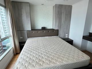 For rent 3 bedrooms condo in Yan Nawa, Bangkok