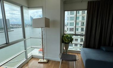 Condo en alquiler de 3 habitaciones en Yan Nawa, Bangkok