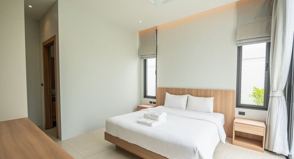 For rent 4 bedrooms villa in Mueang Phuket, Phuket