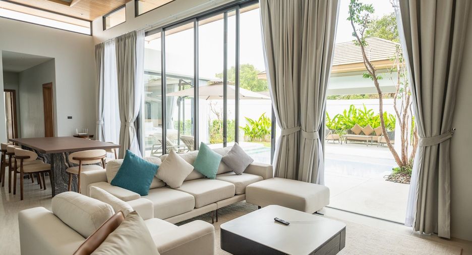 For rent 4 bedrooms villa in Mueang Phuket, Phuket