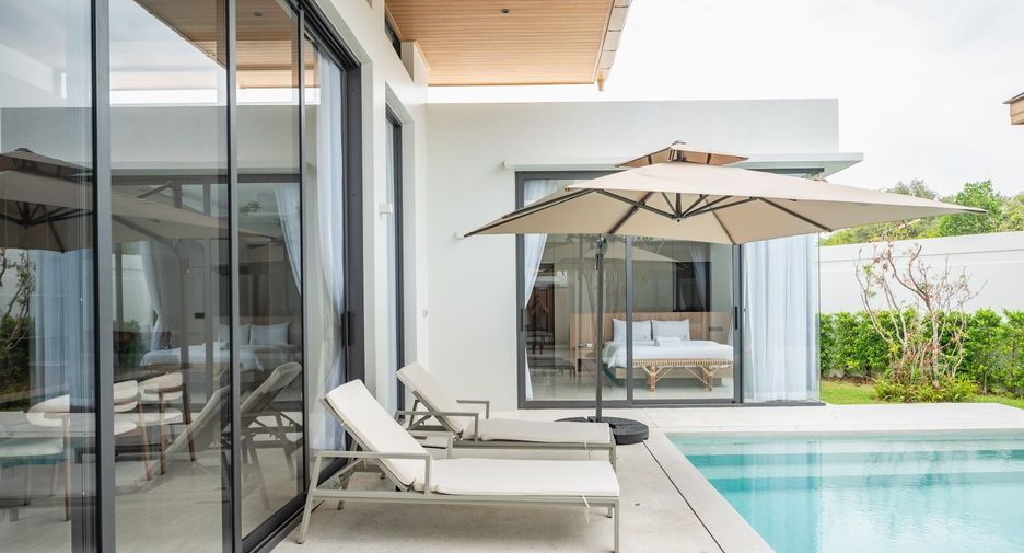 For rent 4 bedrooms villa in Mueang Phuket, Phuket
