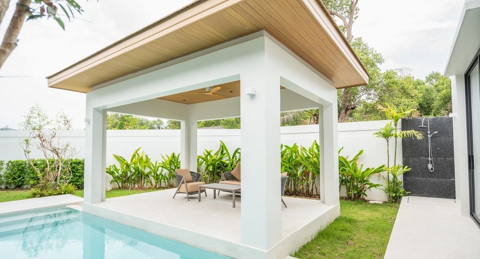 For rent 4 bedrooms villa in Mueang Phuket, Phuket