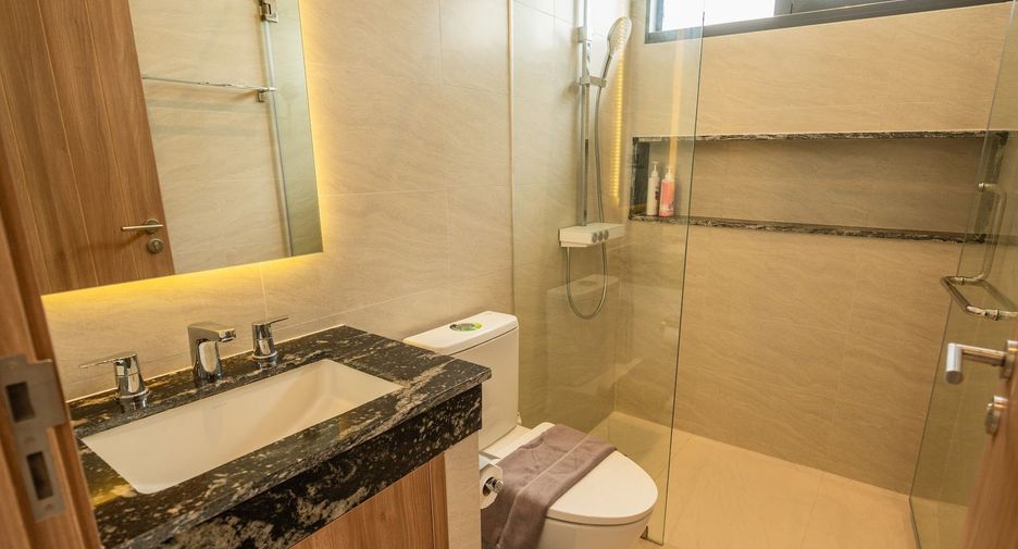 For rent 4 bedrooms villa in Mueang Phuket, Phuket