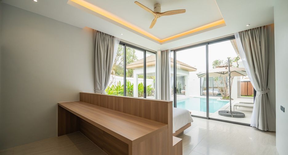 For rent 4 bedrooms villa in Mueang Phuket, Phuket