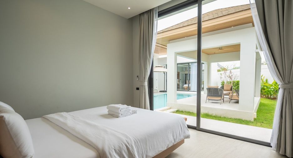 For rent 4 bedrooms villa in Mueang Phuket, Phuket
