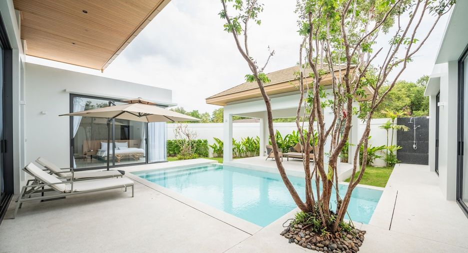 For rent 4 bedrooms villa in Mueang Phuket, Phuket