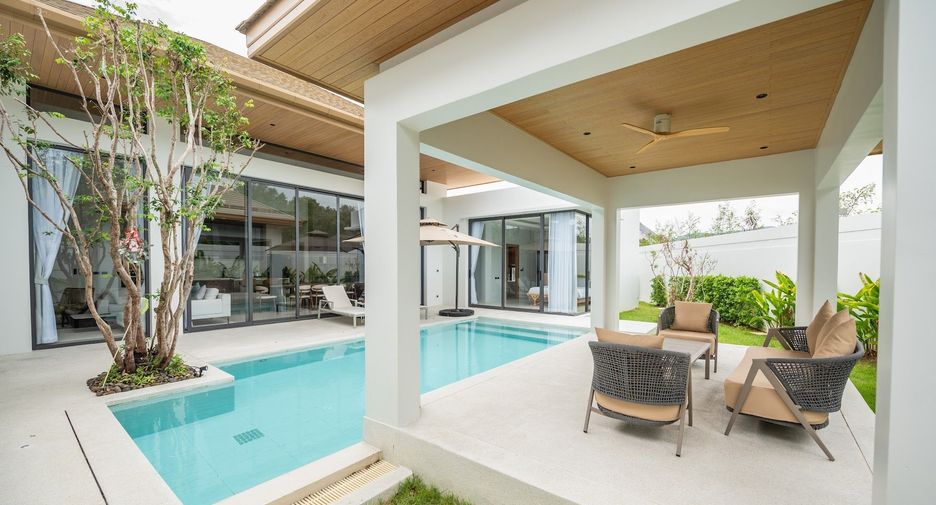 For rent 4 bedrooms villa in Mueang Phuket, Phuket