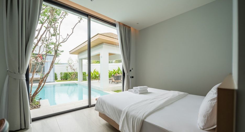 For rent 4 bedrooms villa in Mueang Phuket, Phuket