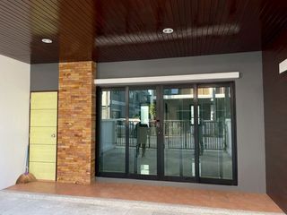 出售 4 卧室 联排别墅 在 Phuket Town, 普吉
