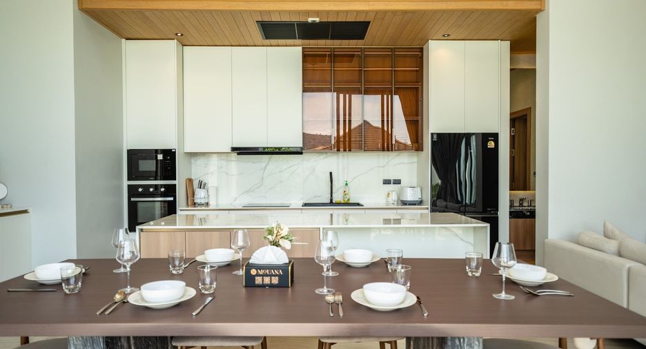 For rent 4 bedrooms villa in Mueang Phuket, Phuket